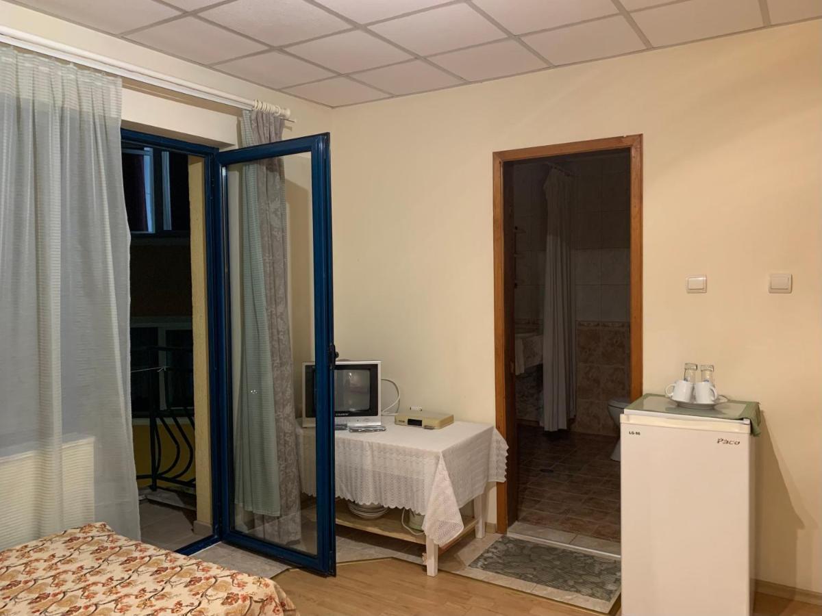 Guest House “Olesya” ออบซอร์ ภายนอก รูปภาพ